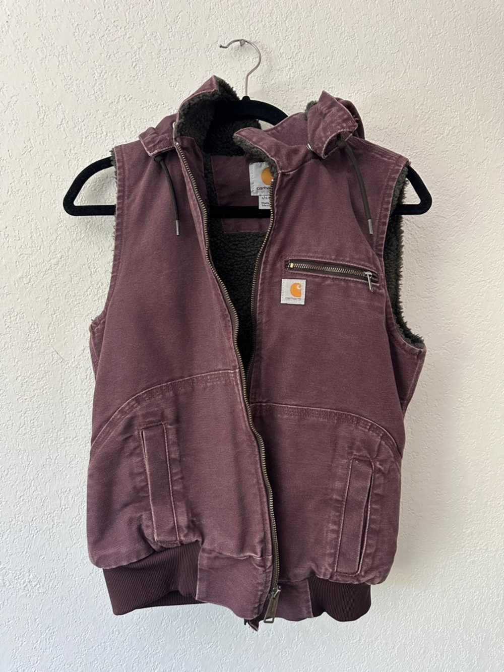 Carhartt Hooded Quilted Vest - Plum/Burgundy